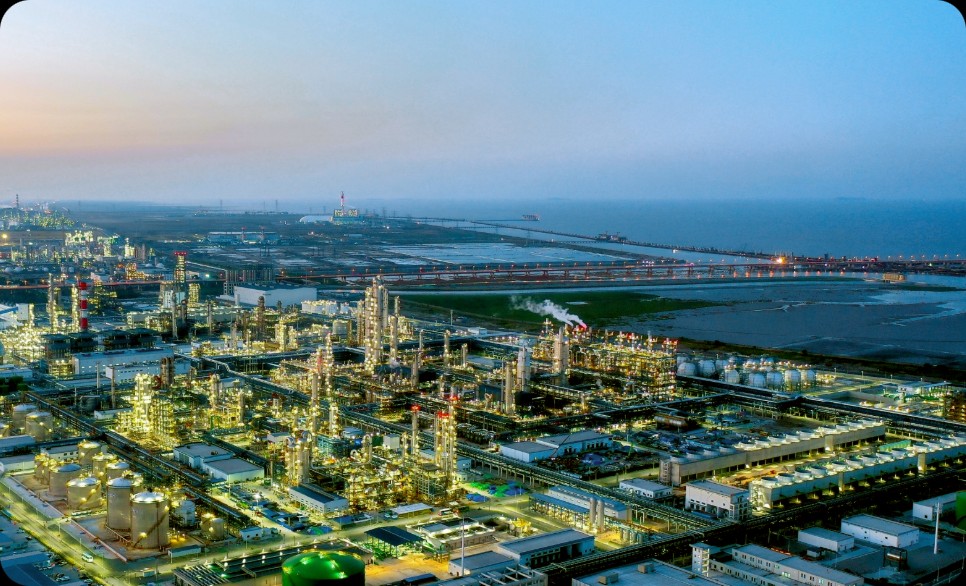 c7娱乐在线游戏技术“三位一体”AI巡检天团落地镇海炼化“巨无霸”罐区